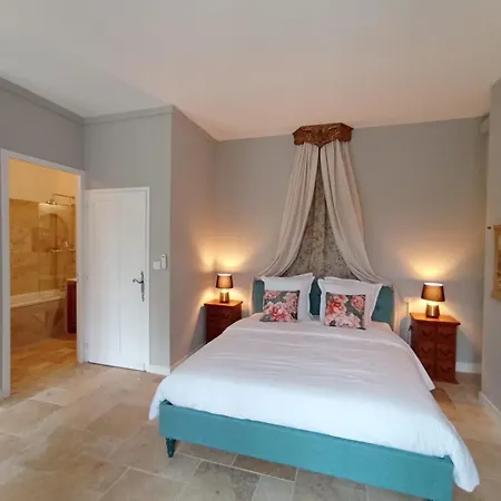 Couette-café Domaine De La Barde Guest And Suites. Le Bugue