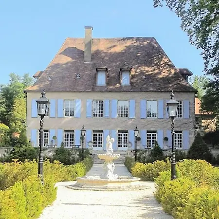 Domaine De La Barde Guest And Suites. Couette-café
