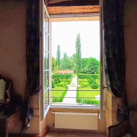 Couette-café Domaine De La Barde Guest And Suites. 4*