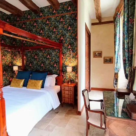 Domaine De La Barde Guest And Suites. * Le Bugue