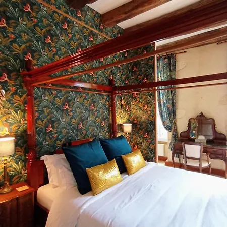 Couette-café Domaine De La Barde Guest And Suites.