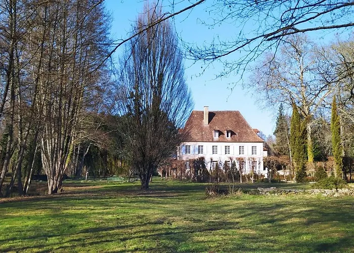 Bed & Breakfast Domaine De La Barde Guest And Suites.