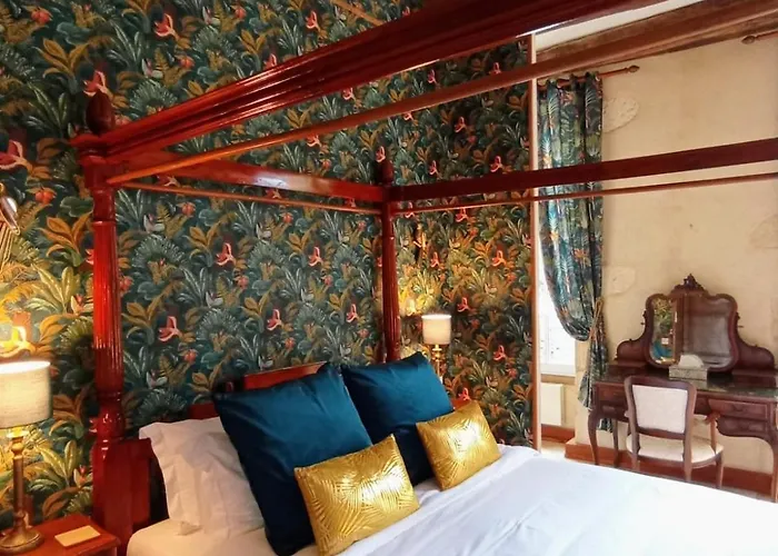 Bed & Breakfast Domaine De La Barde Guest And Suites.